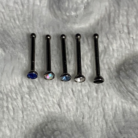 NEW! 13 Pieces - 18 & 20 Gauge Nose Ring Bundle! - Picture 5 of 7